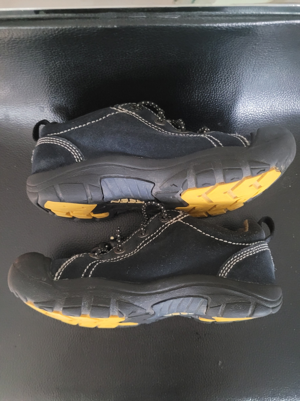 Keen Austin Kids casual school shoes,durable,suede,toe protection